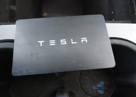 2023 Tesla Model 3 Rear-Wheel Drive z USA, uszkodzony, nr VIN 5YJ3E1EA1PF563835